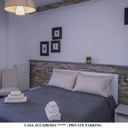 Elegante Casa Accademia ***** - Private Parking Apartment Livorno