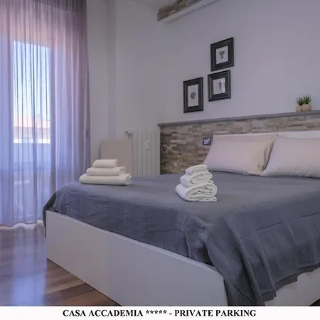 Elegante Casa Accademia ***** - Private Parking Apartment *