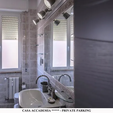 Elegante Casa Accademia ***** - Private Parking Livorno