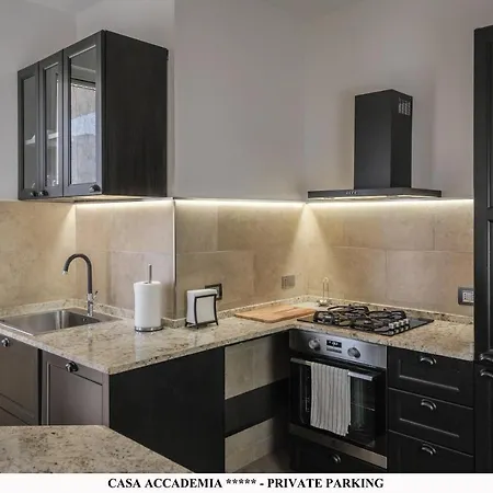 Apartment Elegante Casa Accademia ***** - Private Parking